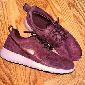 Nike Women’s Sneakers size 6